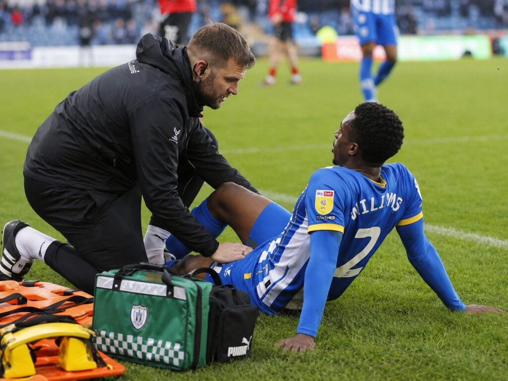 Sports first aid training for pitch-side trauma response